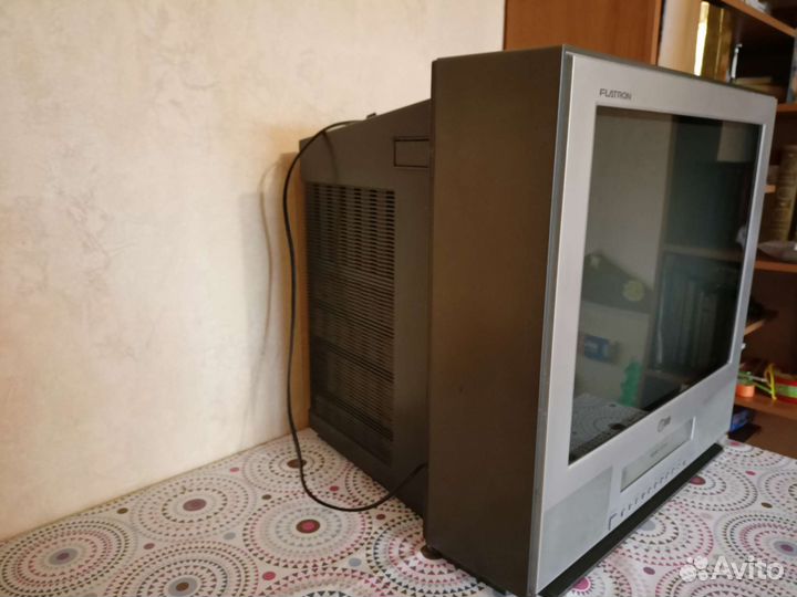 Телевизор видеодвойка LG Flatron