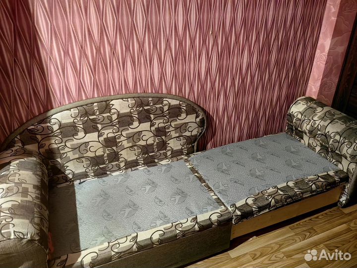 2 дивана продам б/у