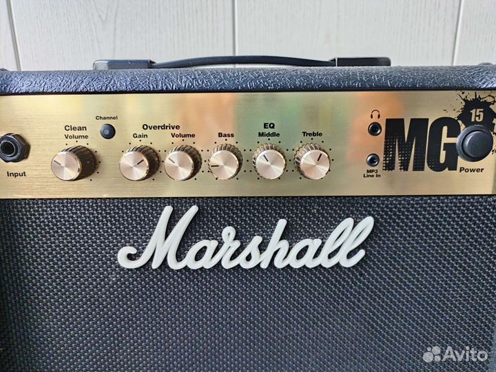 Гитарный комбоусилитель Marshall MG15