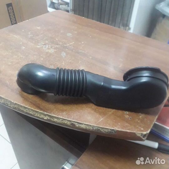 Патрубок Бош