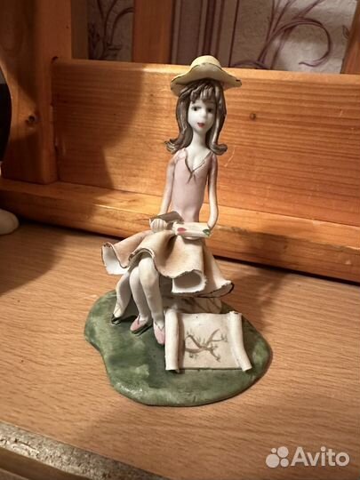 Статуэтка фарфор италия