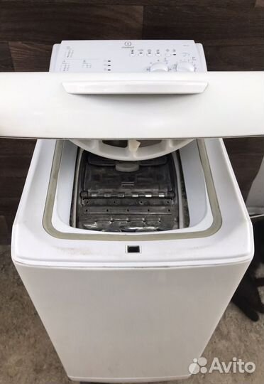 Стиральная машина с вертикальной загрузкой indesit
