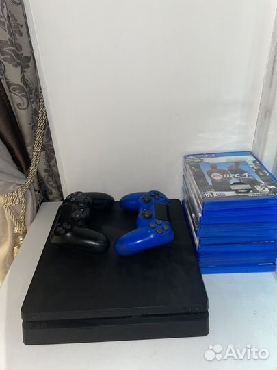 Sony PS4 slim