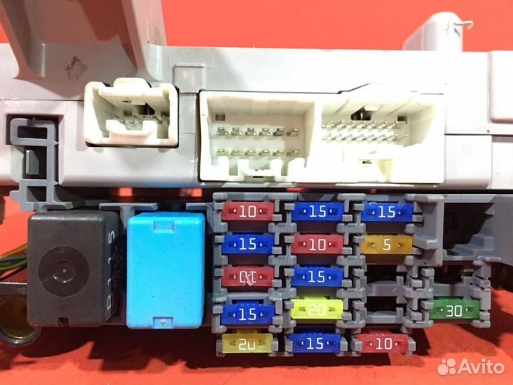 Блок предохранителей в салон Mazda Mazda 6 GG LF