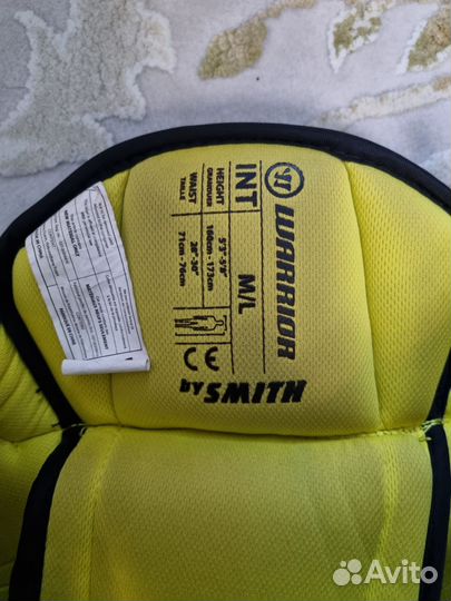 Хоккейная вратарская форма