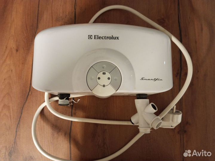 Водонагреватель проточный electrolux