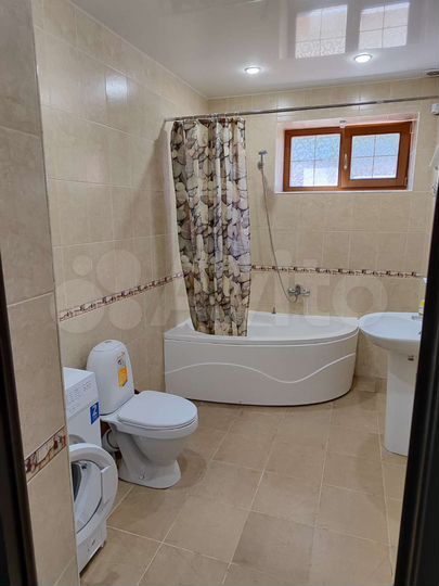 Дом 160 м² на участке 4 сот.