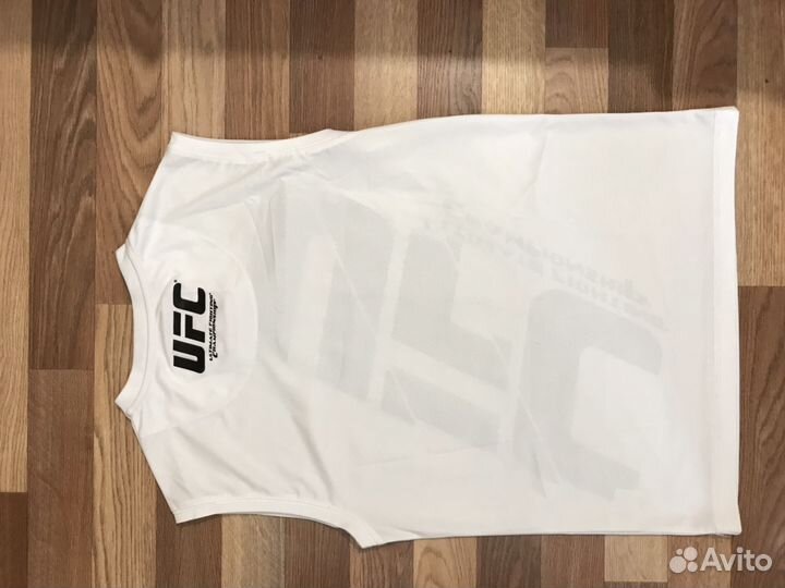 Комплект бойцовской экипировки UFC