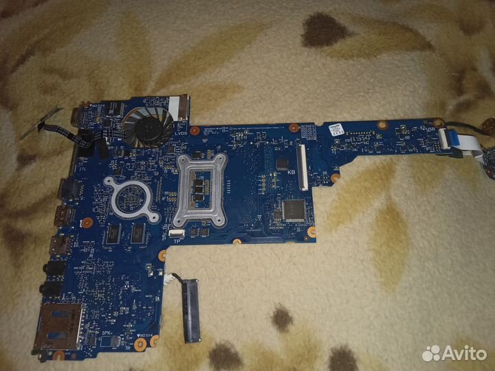 Мат.плата Нp 250 G1,Hp 2000 (отл.состояние)