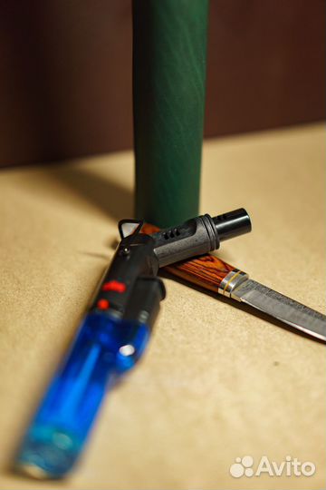 Походная зажигалка-горелка в кожаном чехле