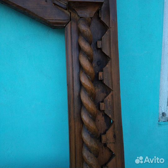 Резной старинный киот