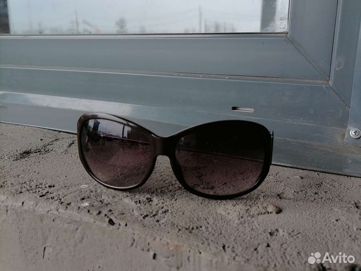 Солнцезащитные очки женские брендовые