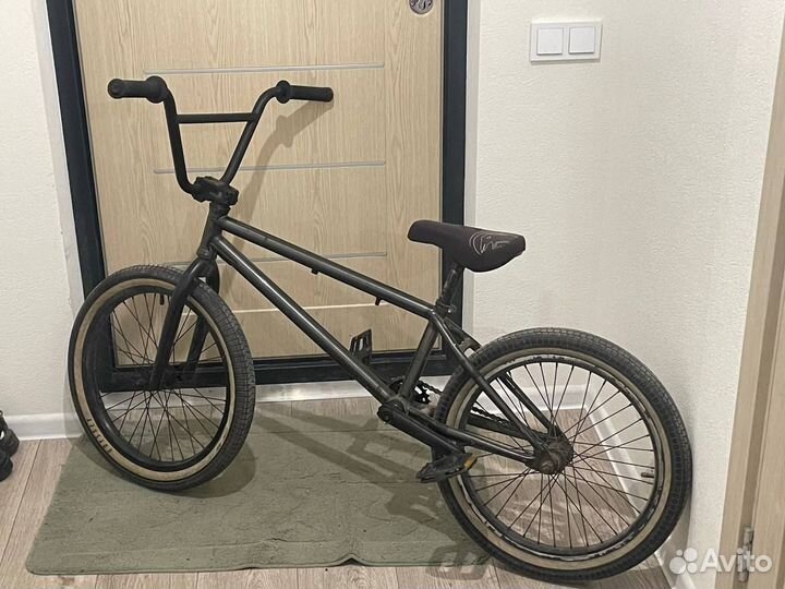 Трюковой велосипед BMX