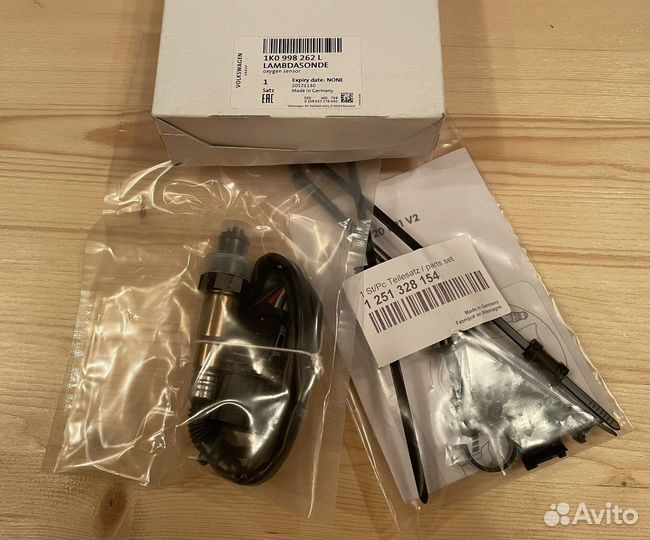 Лямбда зонд 1K0998262L VAG новый