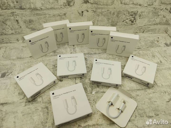 Переходник Apple Lightning - mini jack 3.5