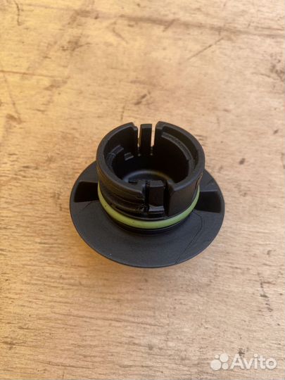 Крышка маслогорловины Ford