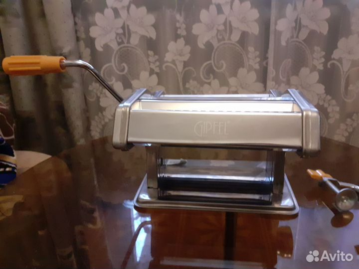 Тестораскатка лапшерезка Gipfel