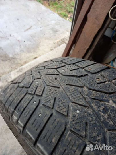 Gislaved NordFrost 100 235/55 R17