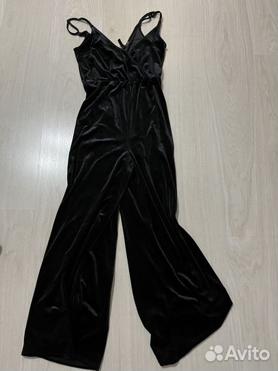 Бархатный комбинезон 42