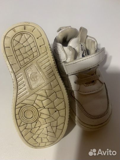 Кроссовки детские