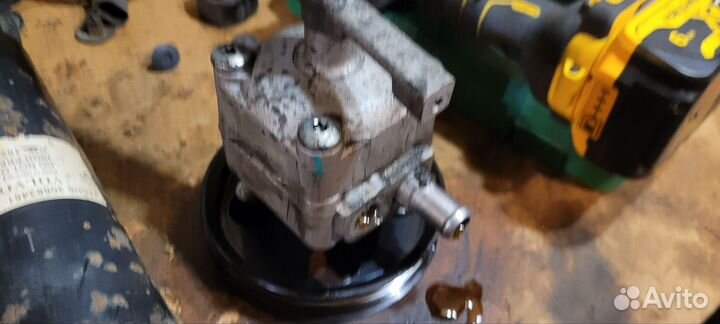 Насос гур Volvo XC90 I 2.4D дизель (2002-2014г)