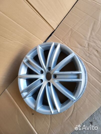 Диск Volkswagen Tiguan R 18