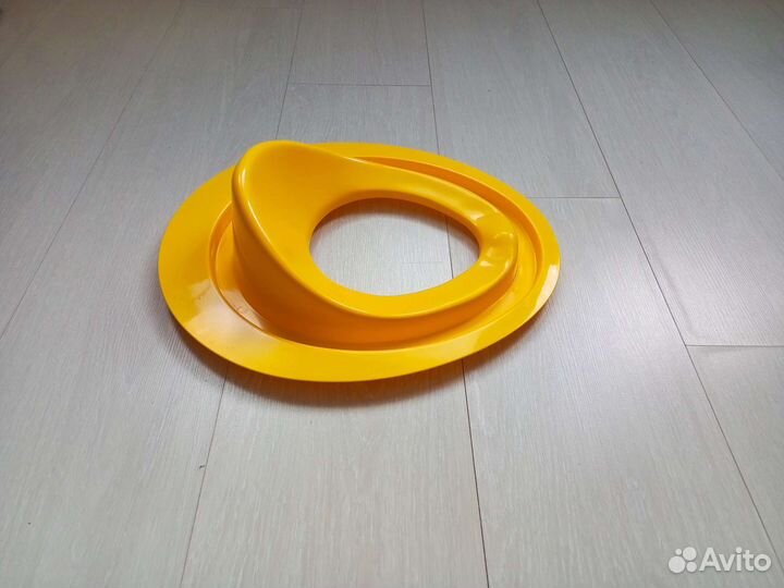 Детское сиденье на унитаз
