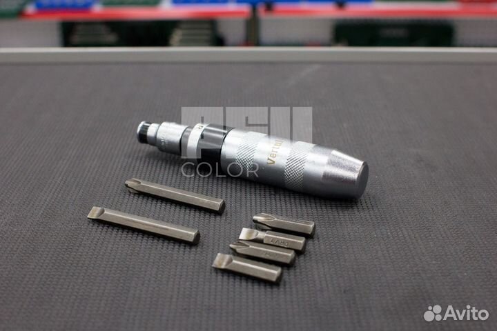 Отвертка ударная с комплектом бит