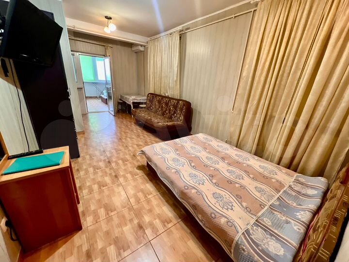 Дом 281,3 м² на участке 1 сот.