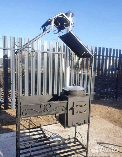 Мангал с крышей