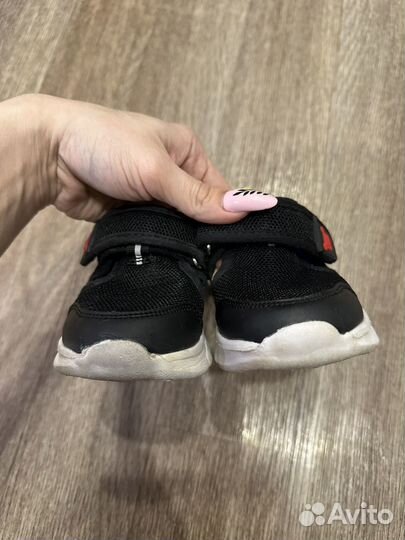 Кроссовки для мальчика 24