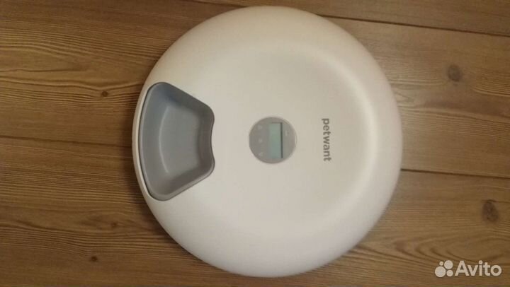 Кормушка для собак и кошек