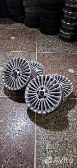 Форд Титаниум р16