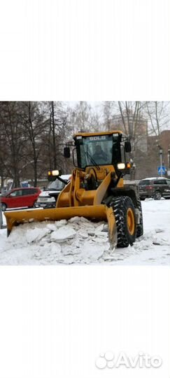 Уборка снега трактором, погрузчиком