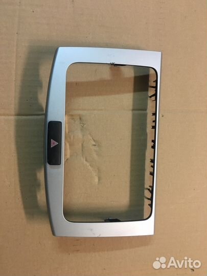 3aa858069h VW Passat B7 Рамка магнитолы