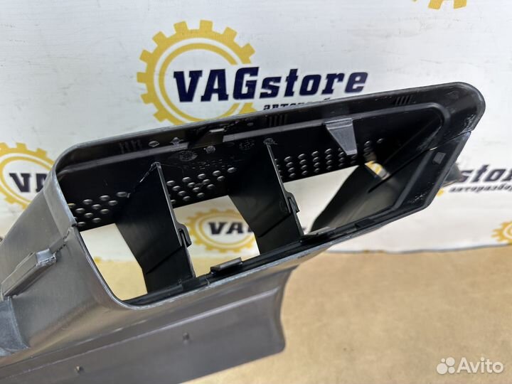 Воздухозаборник Audi A4 B8 2008