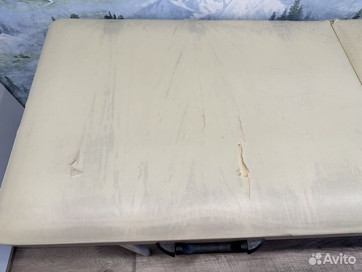 Массажный стол складной с вырезом кушетка