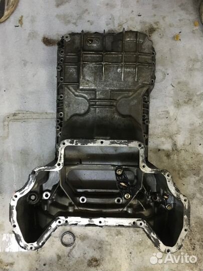 Поддон масляный двигателя (Mercedes-Benz C-class)