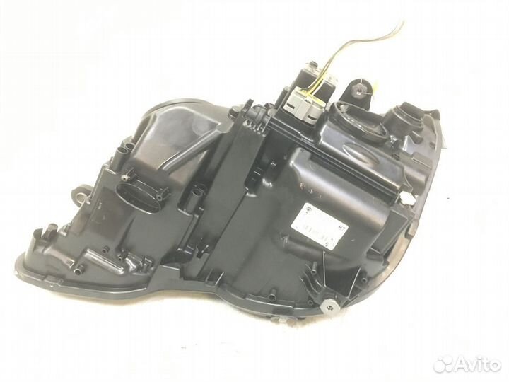 Фара правая Mercedes-Benz E-Class