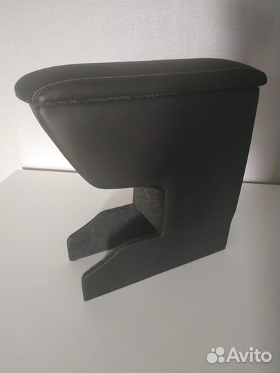 Подлокотник Toyota Funcargo