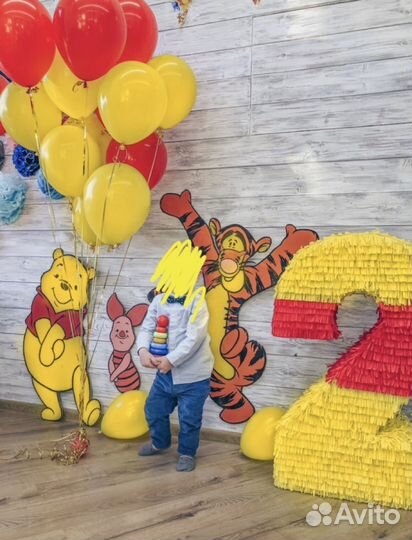 Цифра двойка для праздника Винни-Пух