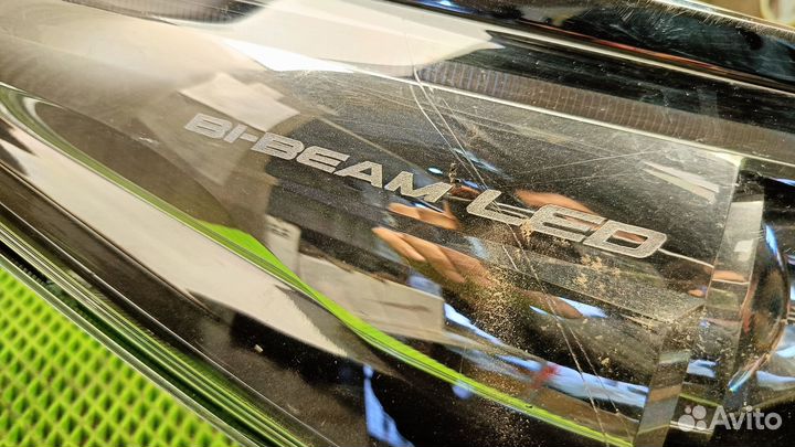 Фара правая Toyota Fortuner 2 15-20