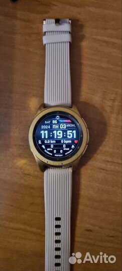 Смарт-часы Samsung Galaxy Watch 42mm Rose Gold