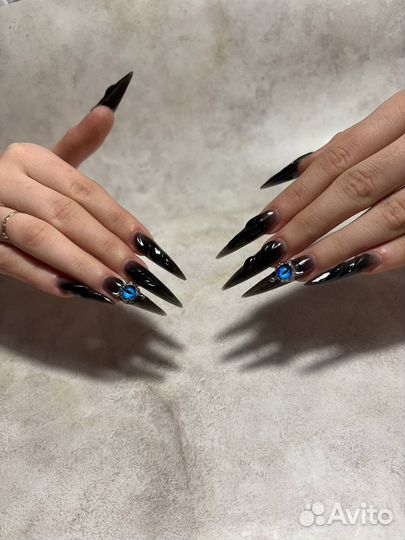 Наращивание ногтей