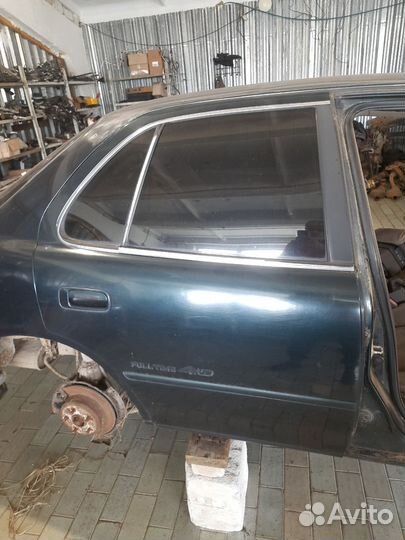 Дверь на toyota camry 10