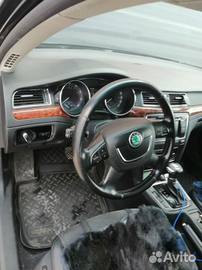 Skoda Superb, 2011