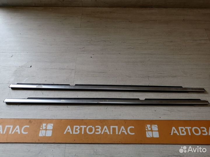 Бархотка уплотнитель Tiguan Тигуан багажника двери