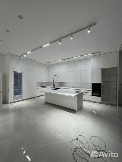 Кухонные гарнитуры новые