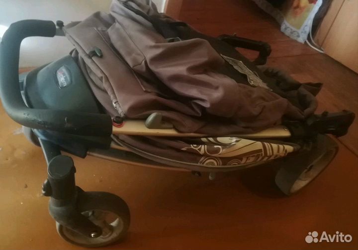 Коляска прогулочная