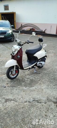 Скутер Vento retro 50/150